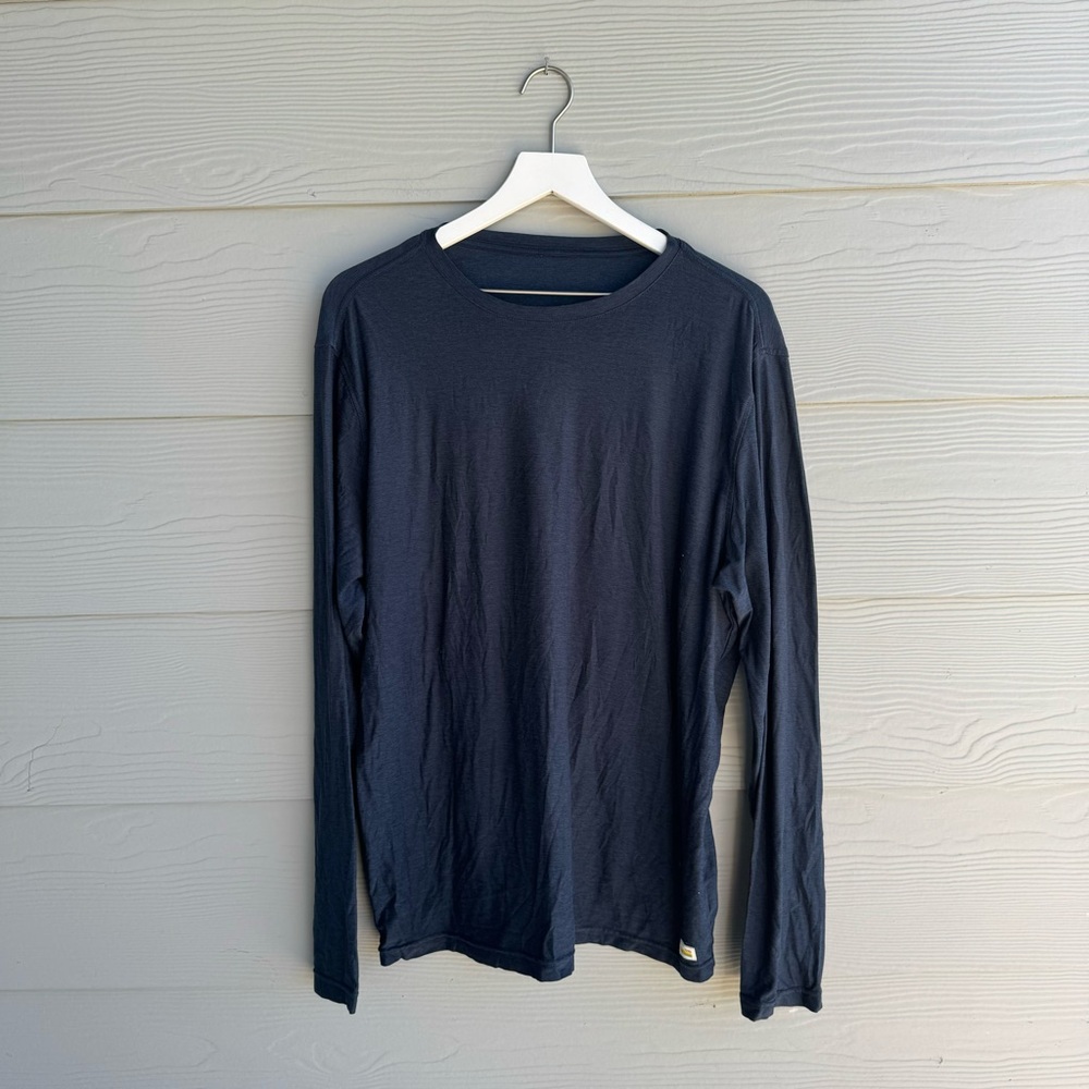 Vuori• Long-Sleeve Strato Tech Tee